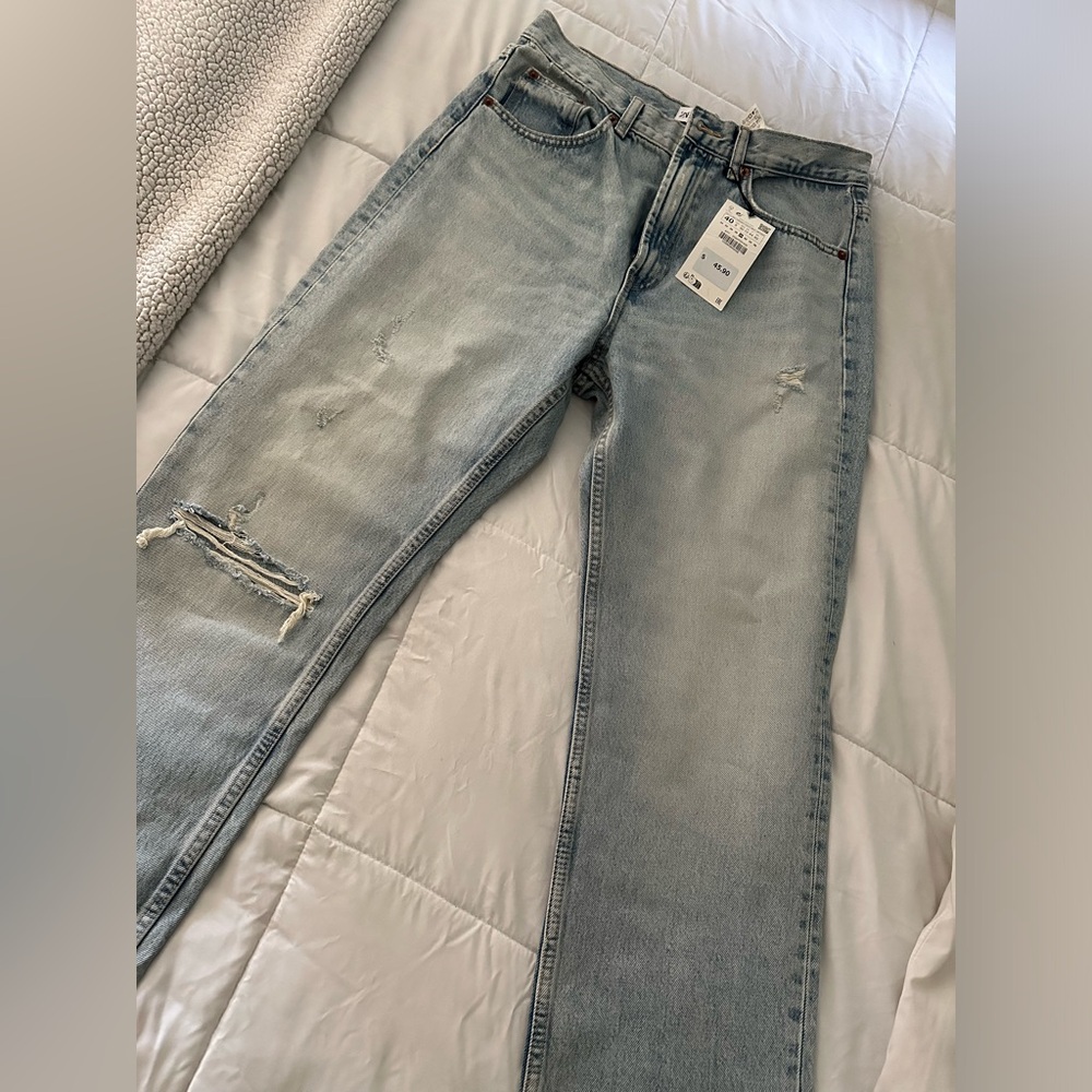 High rise, distressed Zara Jeans